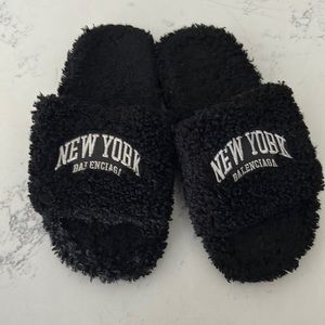 New York balenciaga fur slides